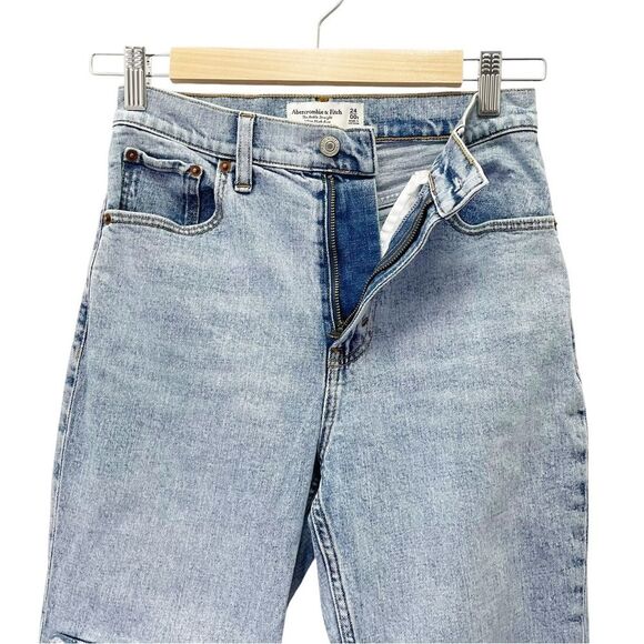 Abercrombie & Fitch Ultra High Rise Ankle Straight Jean Light Wash Size 24 | 00 - Picture 7 of 12